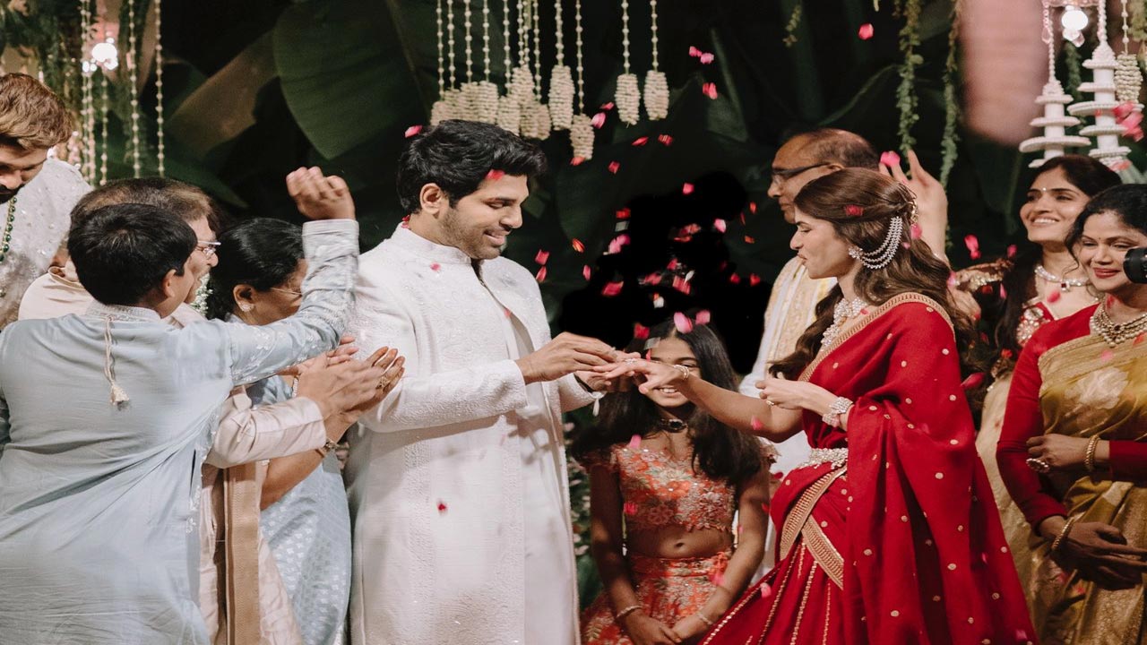 Allu Sirish Engagement: Allu Sirish engagement with her..