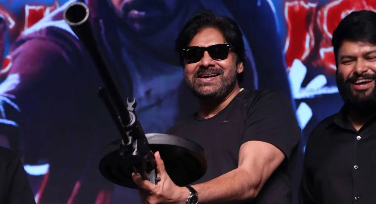 Pawan calls for fans .. Fan Wars stop ..!