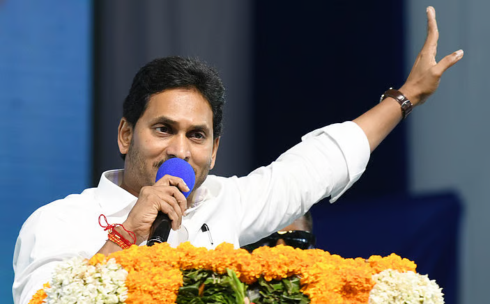 Jagan: Jagan's big sketch...the alliance in that party, now the alliance is broken, broken?