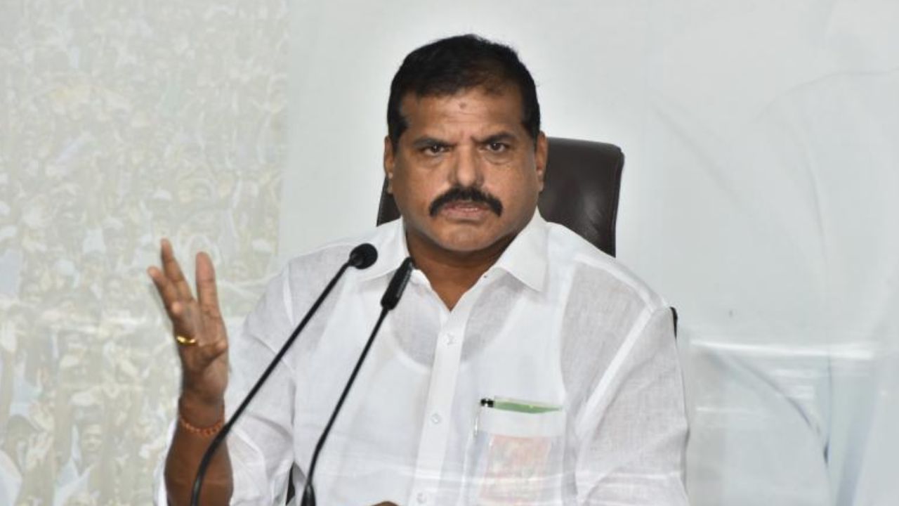 Botsa Satyanarayana: Exgratia of Rs. 2 lakh on behalf of YSRCP party to victims of Kashibugga..?