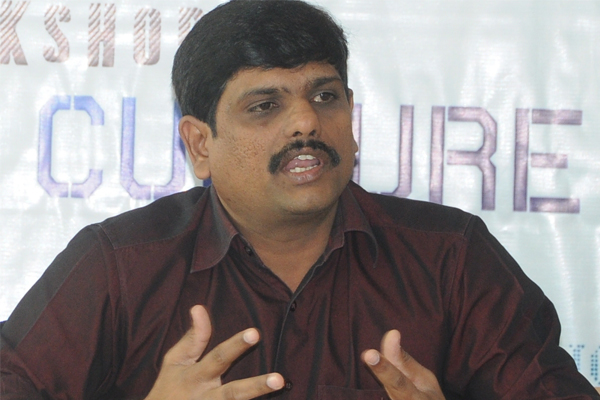 Rs. 10 crore blackmail.. Case registered against TV5 Murthy?